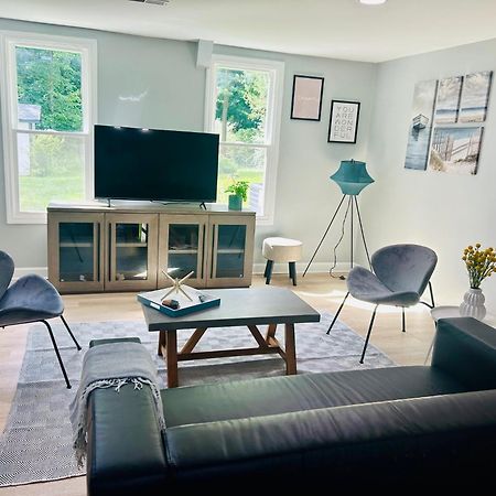 Comfy Lower Lvl Apt With Jetted Tub Near Uptown And Unc Charlotte Exterior photo