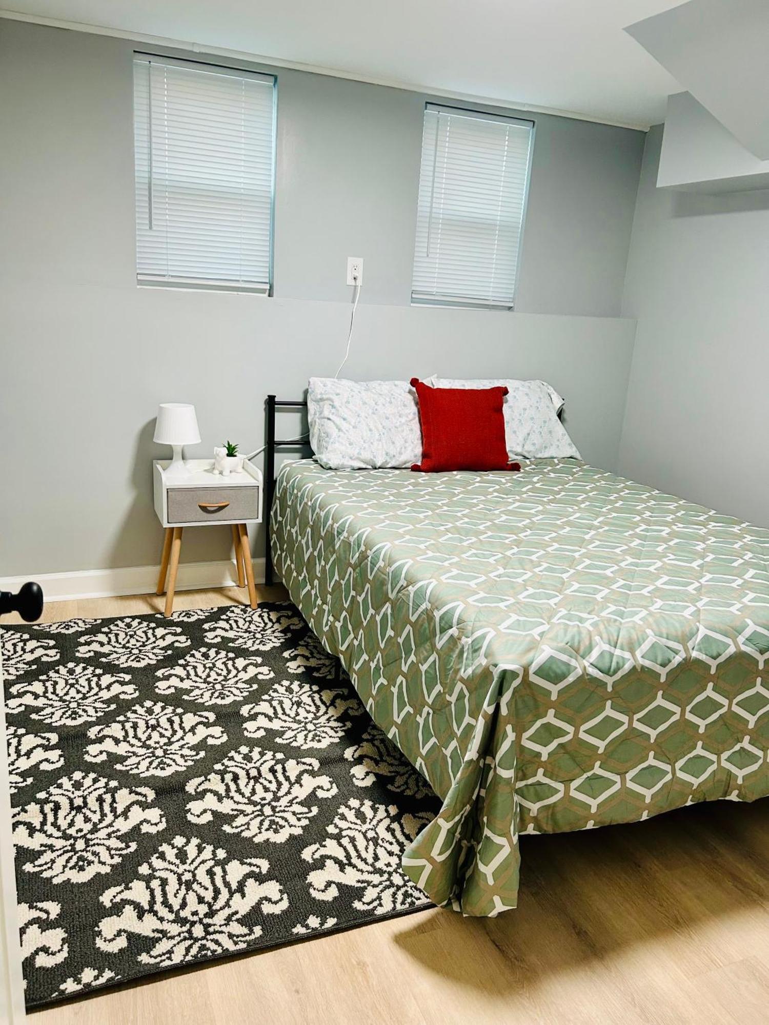 Comfy Lower Lvl Apt With Jetted Tub Near Uptown And Unc Charlotte Exterior photo