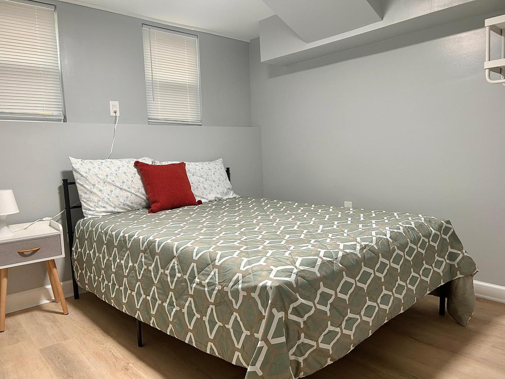 Comfy Lower Lvl Apt With Jetted Tub Near Uptown And Unc Charlotte Exterior photo