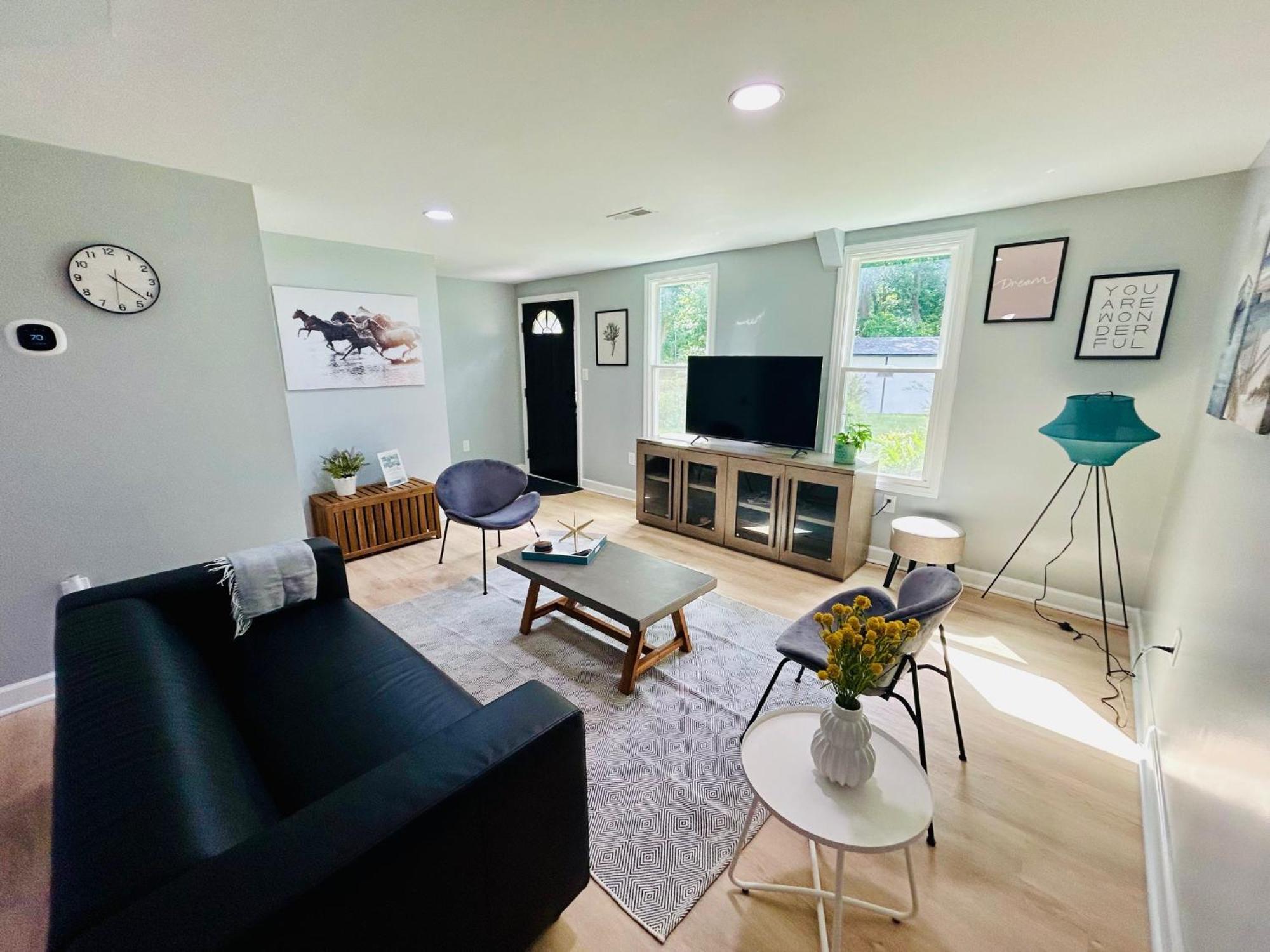 Comfy Lower Lvl Apt With Jetted Tub Near Uptown And Unc Charlotte Exterior photo